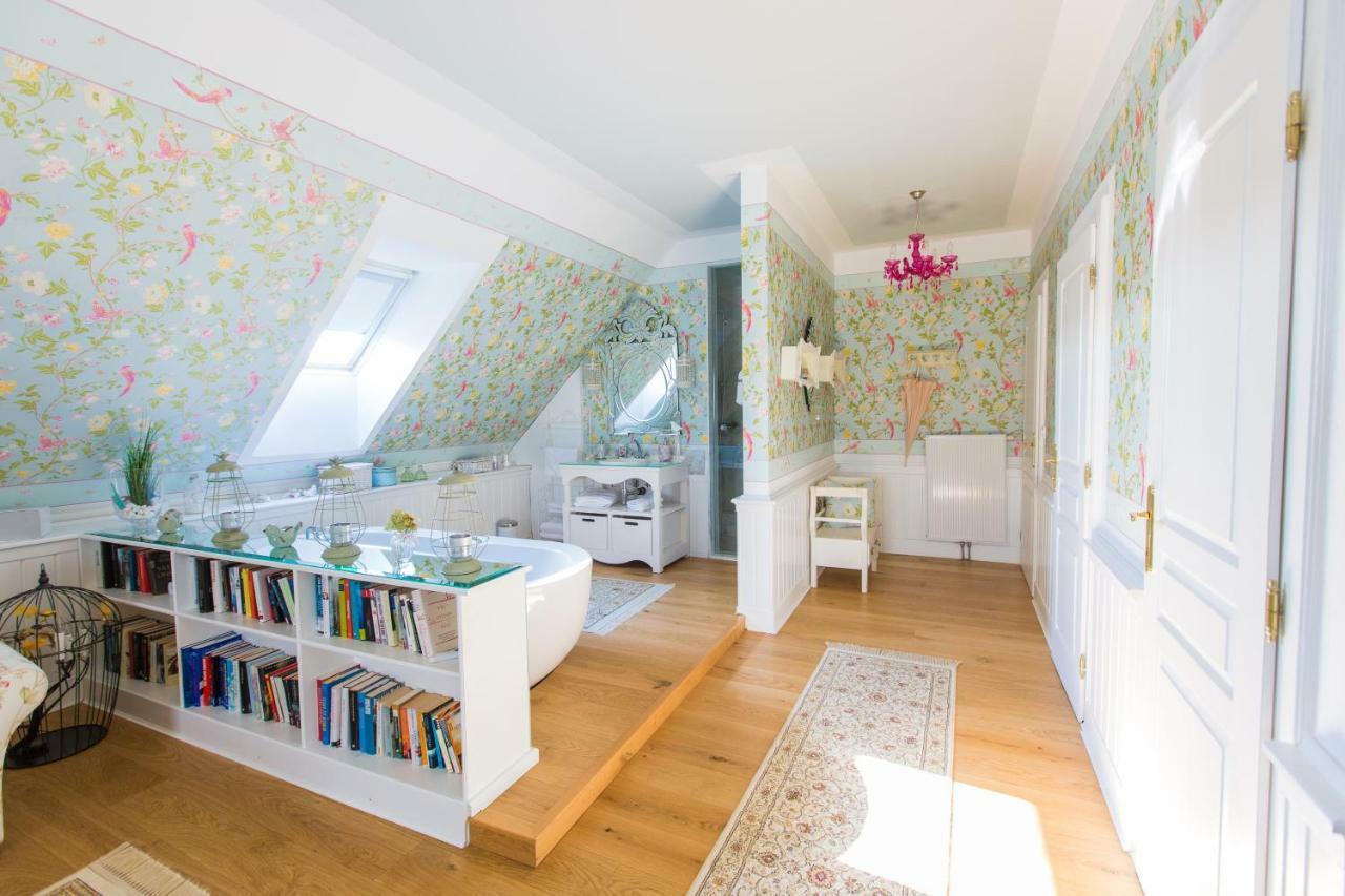 Oleander Romantik Zimmer Trausdorf an der Wulka Экстерьер фото