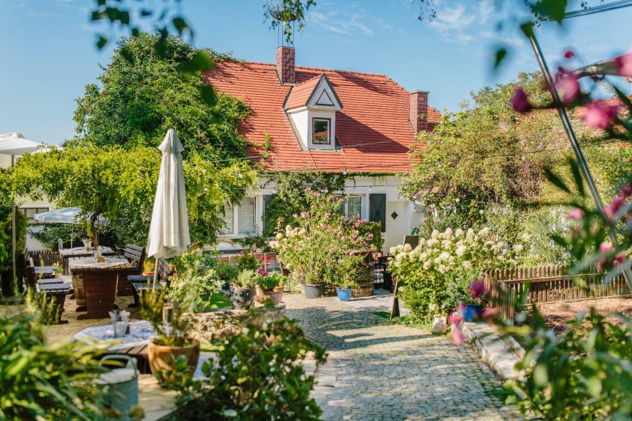 Oleander Romantik Zimmer Trausdorf an der Wulka Экстерьер фото