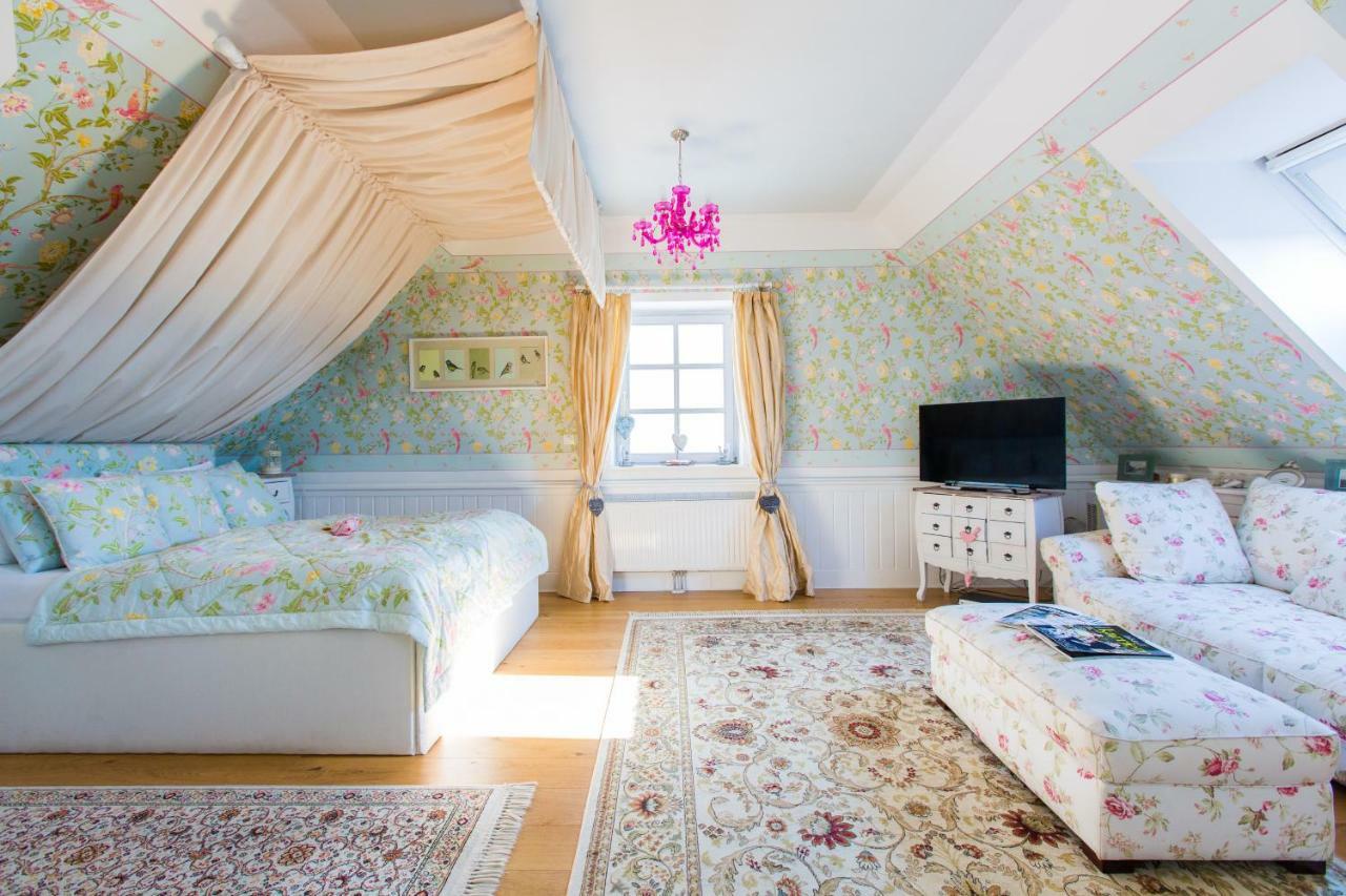 Oleander Romantik Zimmer Trausdorf an der Wulka Экстерьер фото