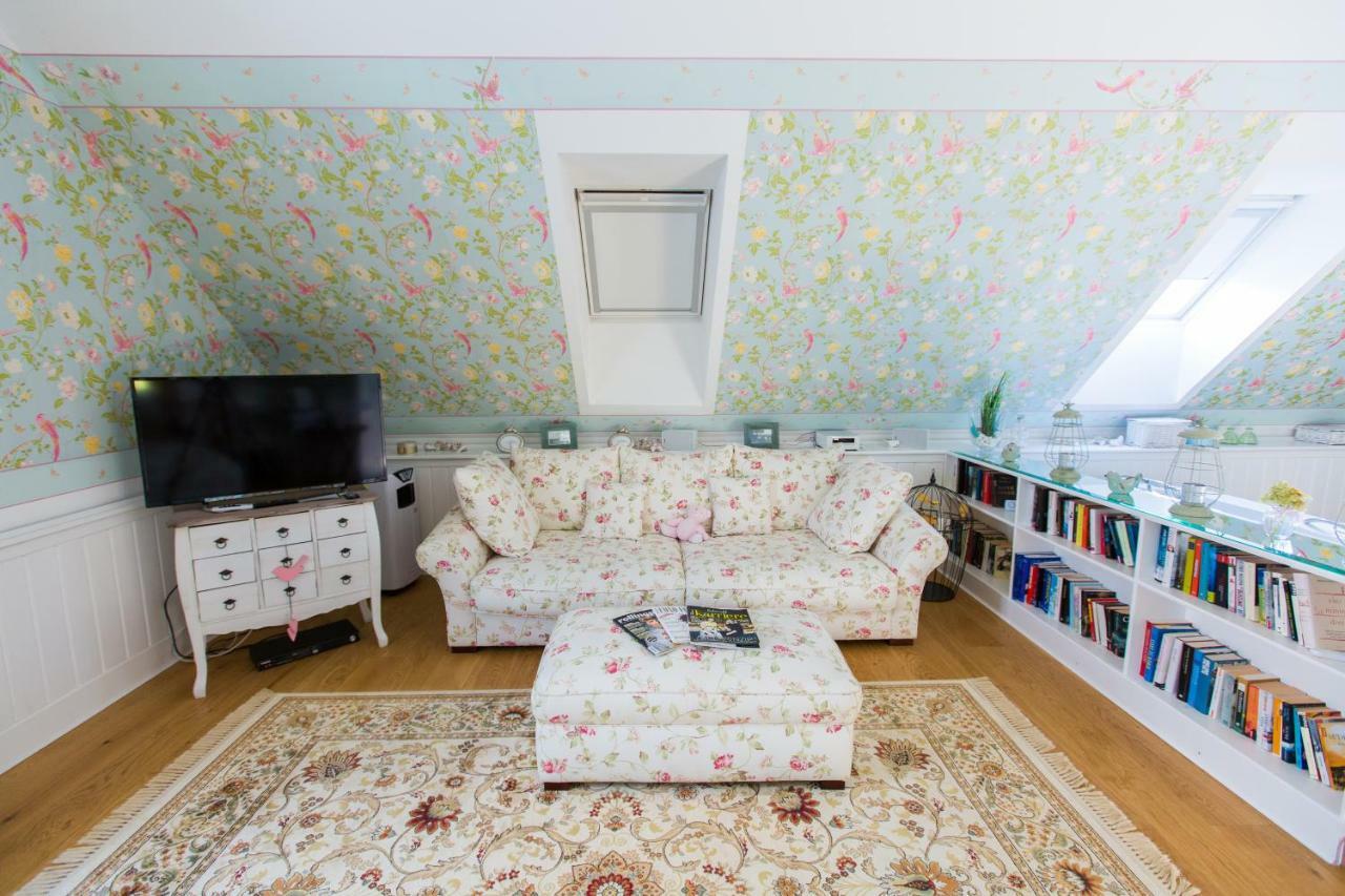 Oleander Romantik Zimmer Trausdorf an der Wulka Экстерьер фото