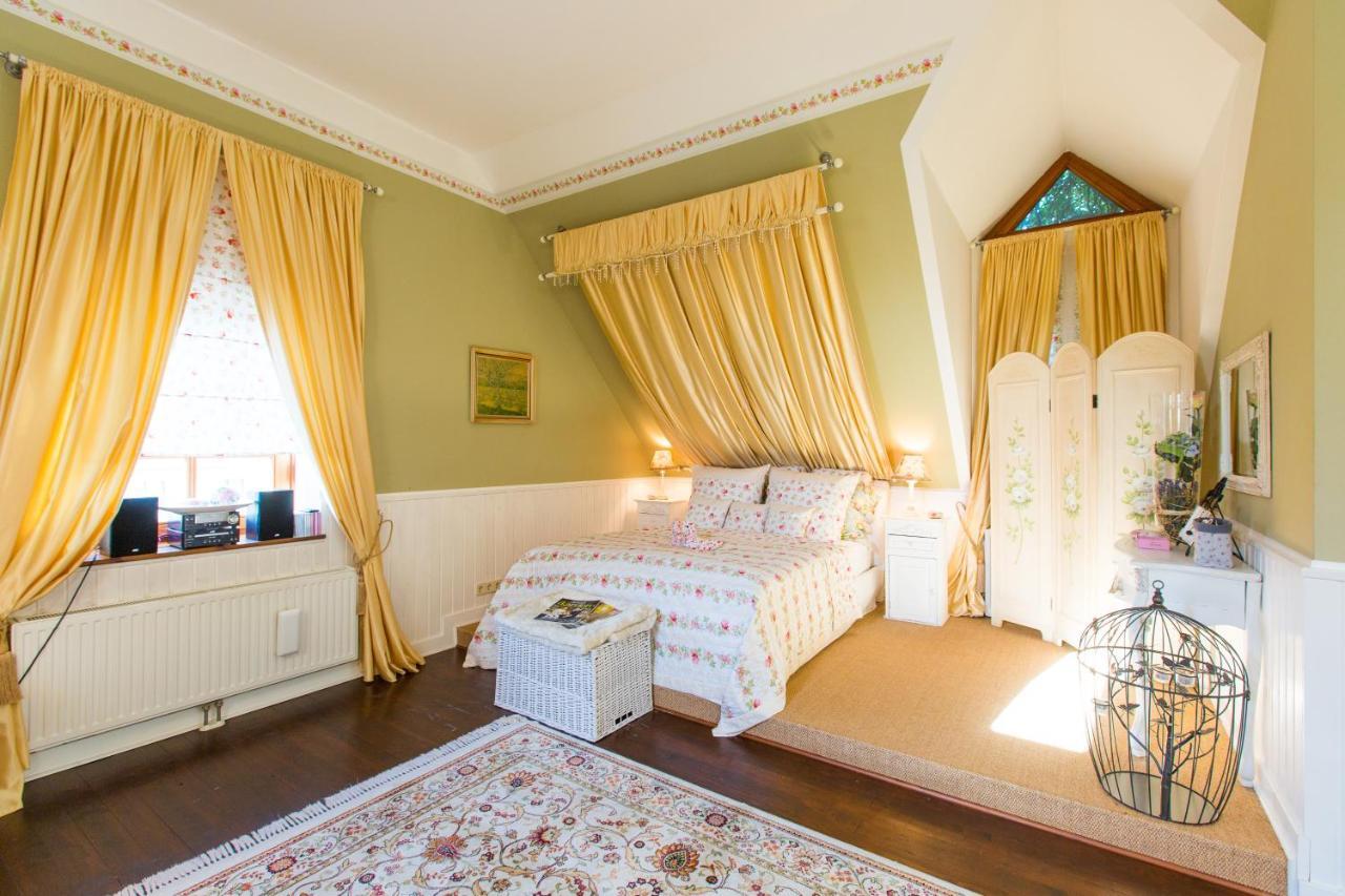 Oleander Romantik Zimmer Trausdorf an der Wulka Экстерьер фото